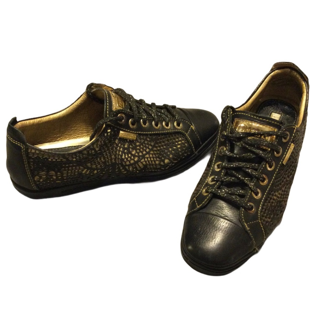 Pikolinos Black and Gold Sneakers